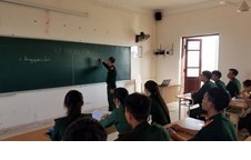 Khoa Giáo dục Quốc phòng Trường Đại học Vinh sôi nổi công tác thăm lớp, dự giờ chào mừng Ngày Nhà giáo Việt Nam 20/11.